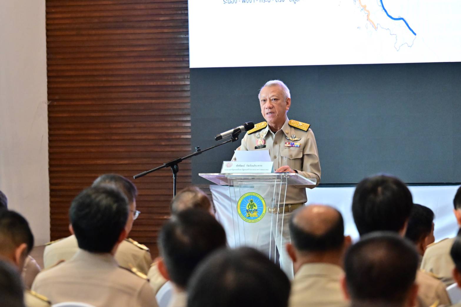 “พิพัฒน์” กางนโยบาย “ทางหลวงชนบทเพื่อประชาชน” เร่งเดินหน้าเมกะโปรเจกต์ มุ่งลดรายจ่าย-เชื่อมเศรษฐกิจชุมชน ทุกภูมิภาคทั่วไทย