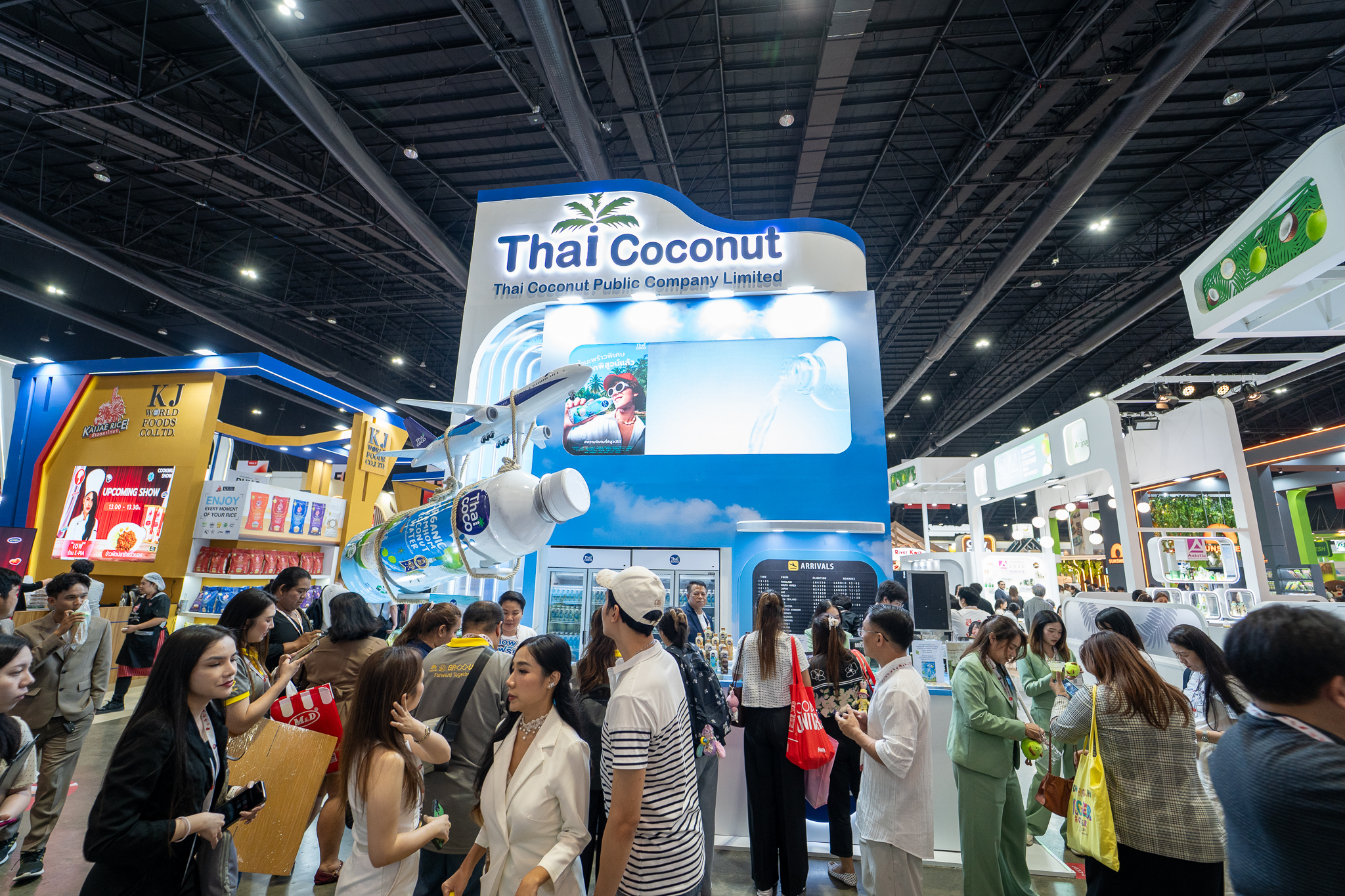 นวัตกรรมเครื่องดื่มน้ำมะพร้าว “Hydaily – Thai Coco” กระแสแรงในงาน “THAIFEX 2026” ผู้ซื้อต่างชาติตอบรับคึกคัก ดันแบรนด์ปักธงในตลาดโลก