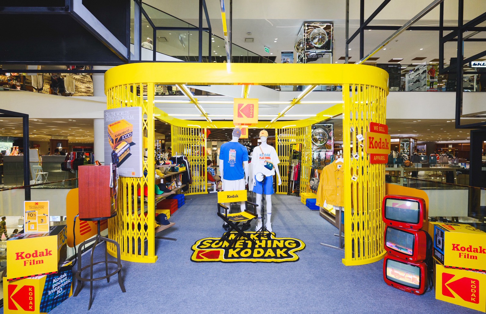 “สยามดิสคัฟเวอรี่” ชวนค้นพบความทรงจำ ครั้งแรกกับ “KODAK CROSS SHOP POP-UP STORE” ถ่ายทอดตำนาน Kodak ผ่านแฟชั่นไลฟ์สไตล์