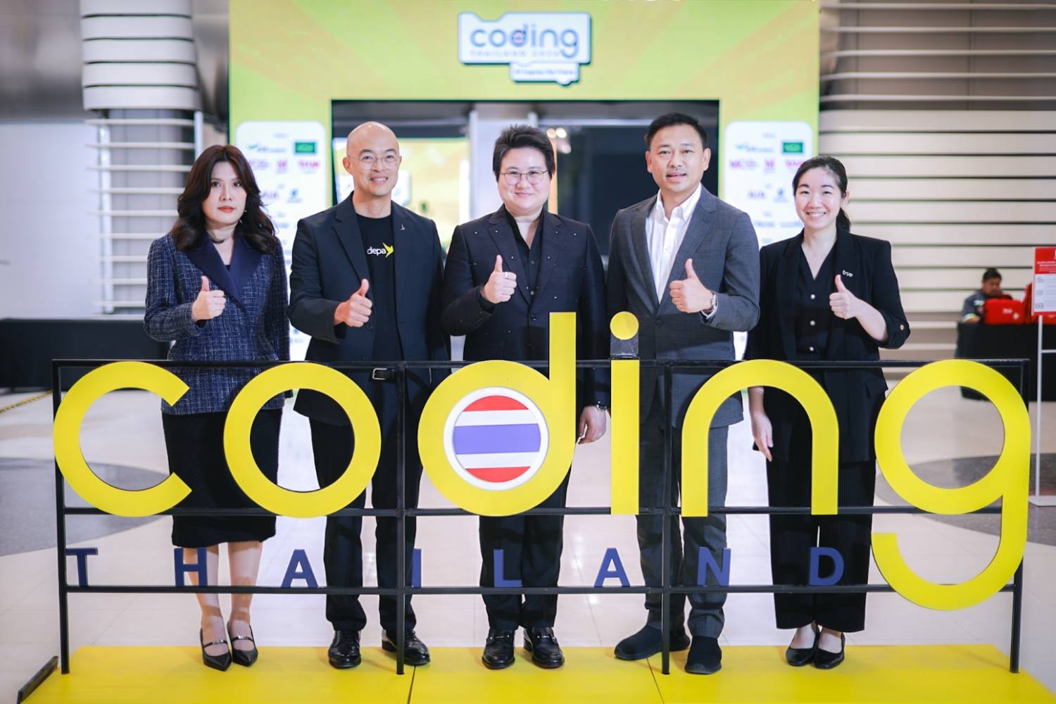 “ทรู ดิจิทัล อคาเดมี” ปลุกพลัง Human Skill เยาวชนไทย หนุน “depa” ในโครงการ “Coding Thailand 2026” มอบคอร์สอัปสกิลคนรุ่นใหม่ ชูแนวคิด “Coding เก่งอย่างเดียวไม่พอ” ติดอาวุธสร้าง Big Impact ยุค AI